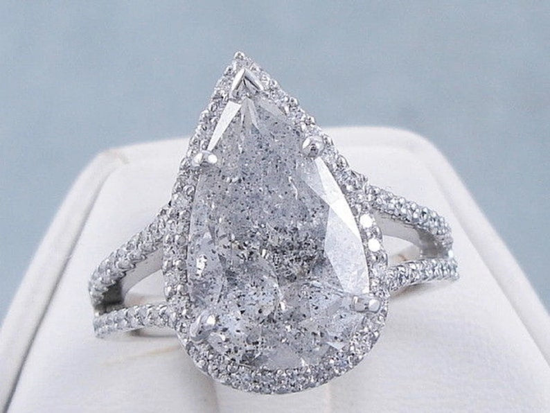 Bridal Ring Set — Pear Drop Moissanite