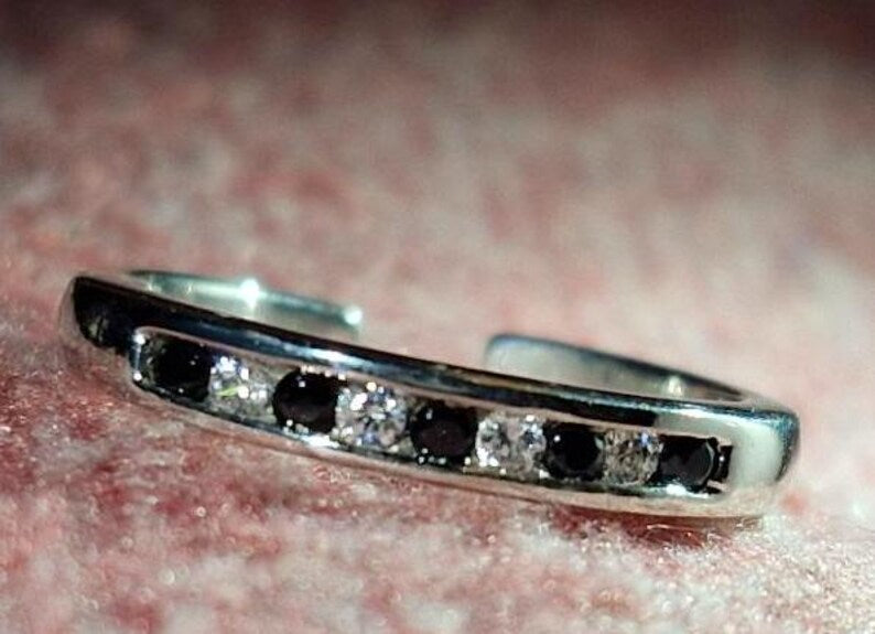Toe Ring — Blue Sapphire Eternity, White Gold Finish, 925 Sterling Silver