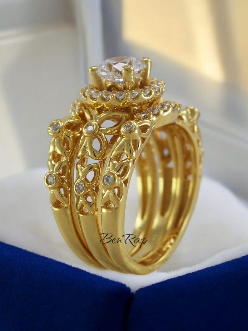 Bridal Ring Set — Classic Round Moissanite