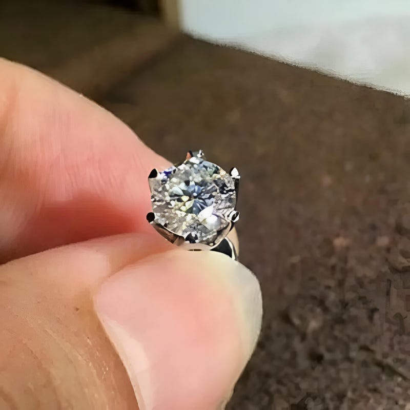 Round Cut Moissanite 925 Sterling Silver Single Stud Earrings For Unisex Gift